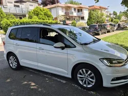 Weiß Gebraucht 2019 VW Touran Van / Kleinbus | 19.800 € (Fairer Preis)