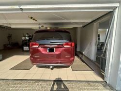 Rot Gebraucht 2020 Chrysler Pacifica Limited Van / Kleinbus | 33.000 €