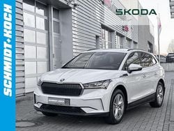 Moonweiß perleffekt Gebraucht 2024 Skoda Enyaq iV Loft SUV | 35.990 € (Fairer Preis)