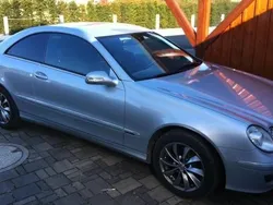 Silber metallic Gebraucht 2007 Mercedes CLK220 Avantgarde Coupé | 13.900 €