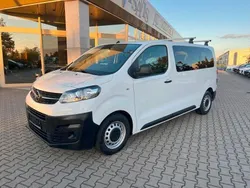 Jade weiss/arktis weiss Gebraucht 2022 Opel Vivaro Van | 26.440 € (Teuer)