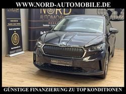 Schwarzmagic perlef (metallic) Gebraucht 2023 Skoda Enyaq iV SUV | 25.900 € (Guter Preis)