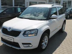 Weiß Gebraucht 2016 Skoda Yeti Ambition SUV | 12.990 € (Fairer Preis)
