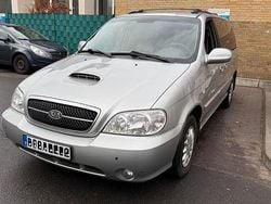 Grau Gebraucht 2005 Kia Carnival EX Van / Kleinbus | 3.200 € (Fairer Preis)
