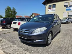 Grau Gebraucht 2006 Honda FR-V Comfort Van / Kleinbus | 2.990 € (Teuer)