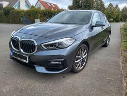 Grau Gebraucht 2020 BMW 120 Sport Line Kleinwagen | 21.990 € (Fairer Preis)