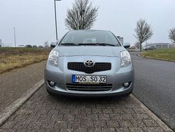 Grau Gebraucht 2007 Toyota Yaris Sol Limousine | 4.500 € (Fairer Preis)