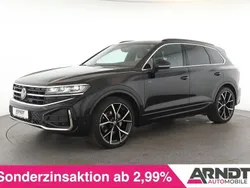 Grenadillschwarz Gebraucht 2024 VW Touareg R-line SUV | 68.784 € (Guter Preis)