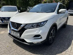 Pearl white Gebraucht 2019 Nissan Qashqai N-Connecta SUV | 14.990 € (Fairer Preis)