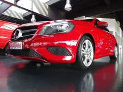 Rot Gebraucht 2014 Mercedes A200 Urban Limousine | 14.580 € (Fairer Preis)