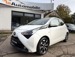 Weiß Gebraucht 2020 Toyota Aygo X-play Kleinwagen | 9.444 € (Fairer Preis)