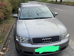 Silber Gebraucht 2003 Audi A4 Kombi | 4.500 €