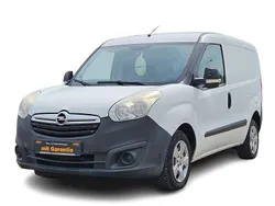Weiß Gebraucht 2013 Opel Combo Van / Kleinbus | 6.280 € (Fairer Preis)