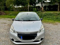 Silber Gebraucht 2015 Peugeot 208 Allure Kleinwagen | 4.950 € (Fairer Preis)