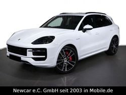 Weiß Gebraucht 2025 Porsche Cayenne S E-Hybrid SUV | 136.838 € (Superpreis)
