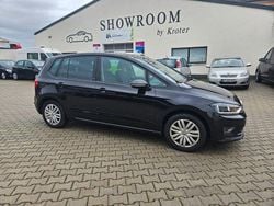 Schwarz Gebraucht 2016 VW Golf Sportsvan Allstar Van / Kleinbus | 6.990 € (Fairer Preis)