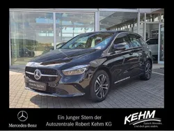 Kosmosschwarz (metallic) Gebraucht 2023 Mercedes B250e Progressive Van / Kleinbus | 33.390 € (Guter Preis)