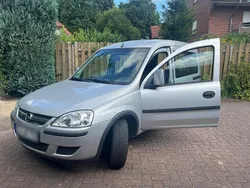 Grün Gebraucht 2010 Opel Combo Van / Kleinbus | 2.400 €