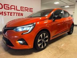 Orange Gebraucht 2023 Renault Clio V Evolution Limousine | 11.990 € (Superpreis)