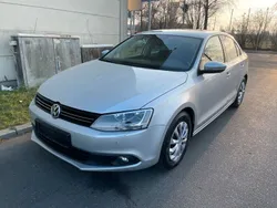 Silber Gebraucht 2012 VW Jetta Comfortline Limousine | 4.499 € (Superpreis)