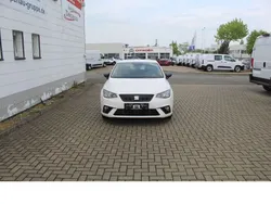 Weiß Gebraucht 2018 Seat Ibiza Reference Limousine | 10.880 € (Guter Preis)