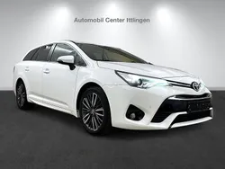 Weiß Gebraucht 2016 Toyota Avensis Edition-S Kombi | 17.499 € (Fairer Preis)