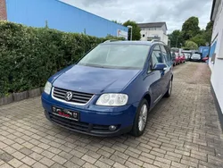 Blau Gebraucht 2005 VW Touran Highline Van / Kleinbus | 3.999 € (Etwas zu teuer)