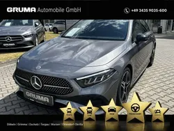 Grau Gebraucht 2024 Mercedes A200 AMG Limousine | 34.490 € (Fairer Preis)