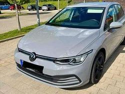 Grau Gebraucht 2021 VW Golf VIII Basis Kleinwagen | 16.000 € (Guter Preis)