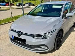 Grau Gebraucht 2021 VW Golf VIII Basis Kleinwagen | 16.000 € (Guter Preis)