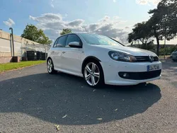 Weiß Gebraucht 2011 VW Golf VI R-line Limousine | 5.350 €