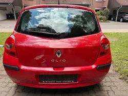 Rot Gebraucht 2008 Renault Clio III Limousine | 1.100 €