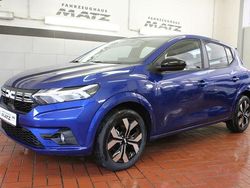 Blau Neu 2025 Dacia Sandero Journey Limousine | 17.975 €