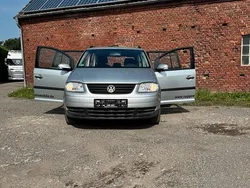 Silber Gebraucht 2004 VW Touran Van / Kleinbus | 2.700 € (Etwas zu teuer)