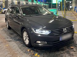 Grau Gebraucht 2018 VW Passat Kombi | 13.200 € (Etwas zu teuer)