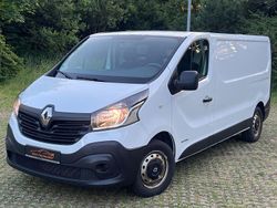 Weiß Gebraucht 2017 Renault Trafic Komfort Van | 9.990 € (Fairer Preis)