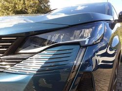 Blau metallic Gebraucht 2023 Peugeot 3008 Allure | 25.700 € (Fairer Preis)