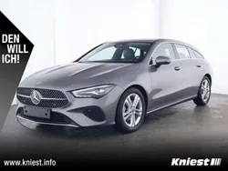 Mountaingrau met. Gebraucht 2023 Mercedes CLA180 Advanced Limousine | 30.450 €