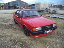 Rot Gebraucht 1985 Audi 80 Limousine | 11.900 €