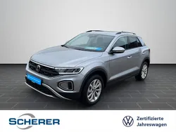 Pyrit silber metallic (metallic) Gebraucht 2023 VW T-Roc Life SUV | 27.440 € (Fairer Preis)