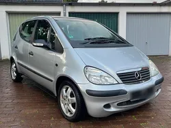 Grau Gebraucht 2004 Mercedes A140 Kleinwagen | 890 €