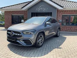 Grau Gebraucht 2024 Mercedes GLA200 AMG SUV | 41.850 € (Fairer Preis)