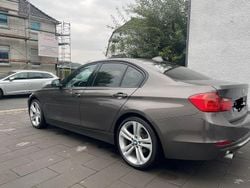 Braun Gebraucht 2013 BMW 320 Limousine | 10.590 € (Guter Preis)