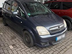 Grau Gebraucht 2007 Opel Meriva Van / Kleinbus | 990 € (Fairer Preis)