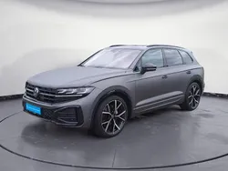 Grau Gebraucht 2025 VW Touareg R-line SUV | 83.630 €