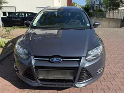 Grau Gebraucht 2014 Ford Focus Business Edition Kombi | 5.900 € (Guter Preis)