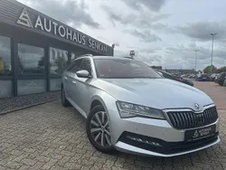Silber Gebraucht 2022 Skoda Superb Limousine | 22.990 € (Guter Preis)