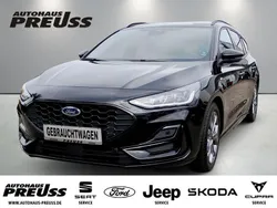 Schwarz Gebraucht 2024 Ford Focus ST-Line Limousine | 22.850 € (Fairer Preis)