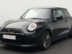 Schwarz Gebraucht 2024 Mini Cooper Classic Kleinwagen | 27.445 € (Etwas zu teuer)