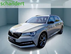 Steelgrau Gebraucht 2023 Skoda Superb SportLine Kombi | 38.450 €